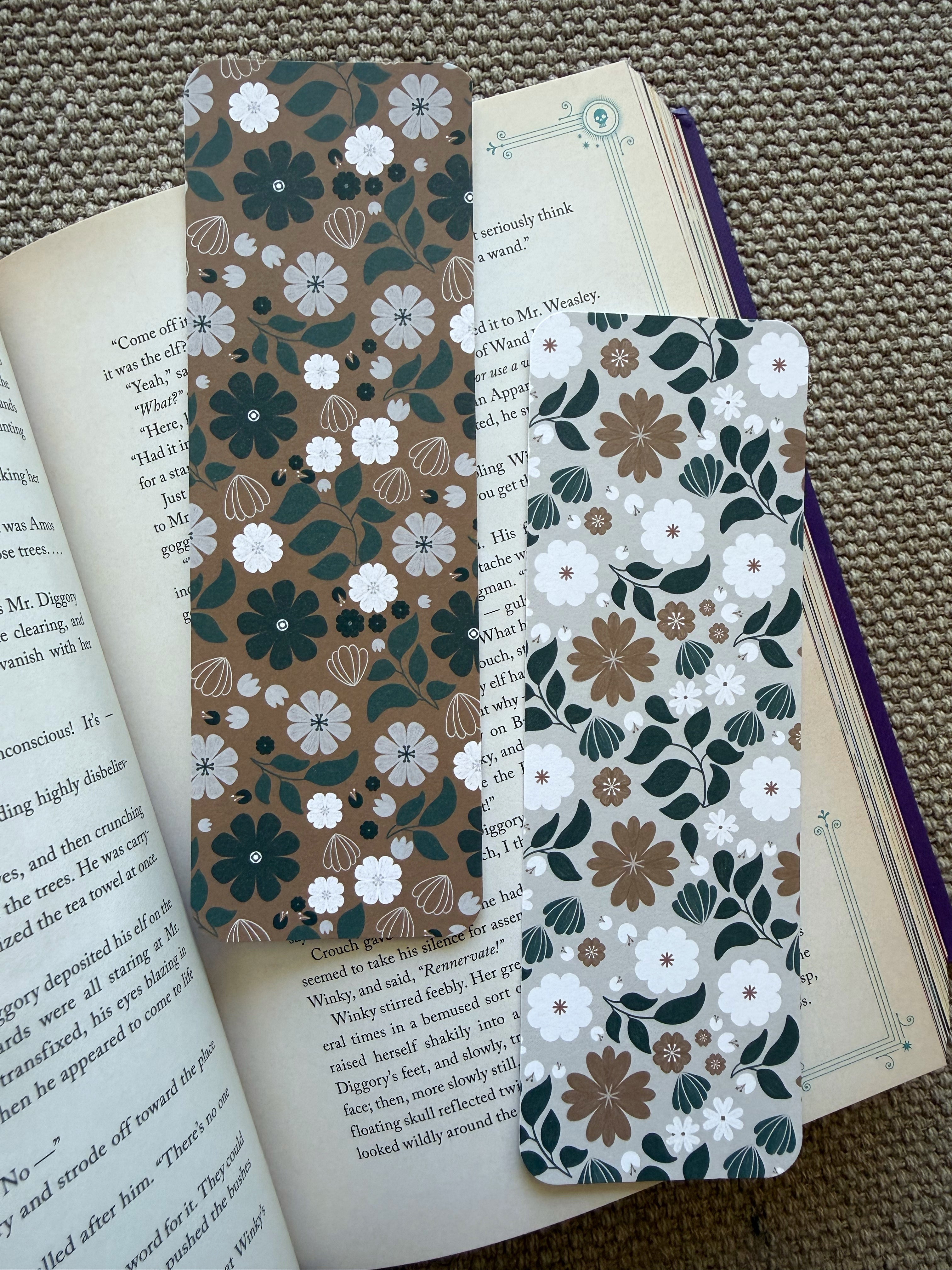 Bookmarks (two pieces per set)