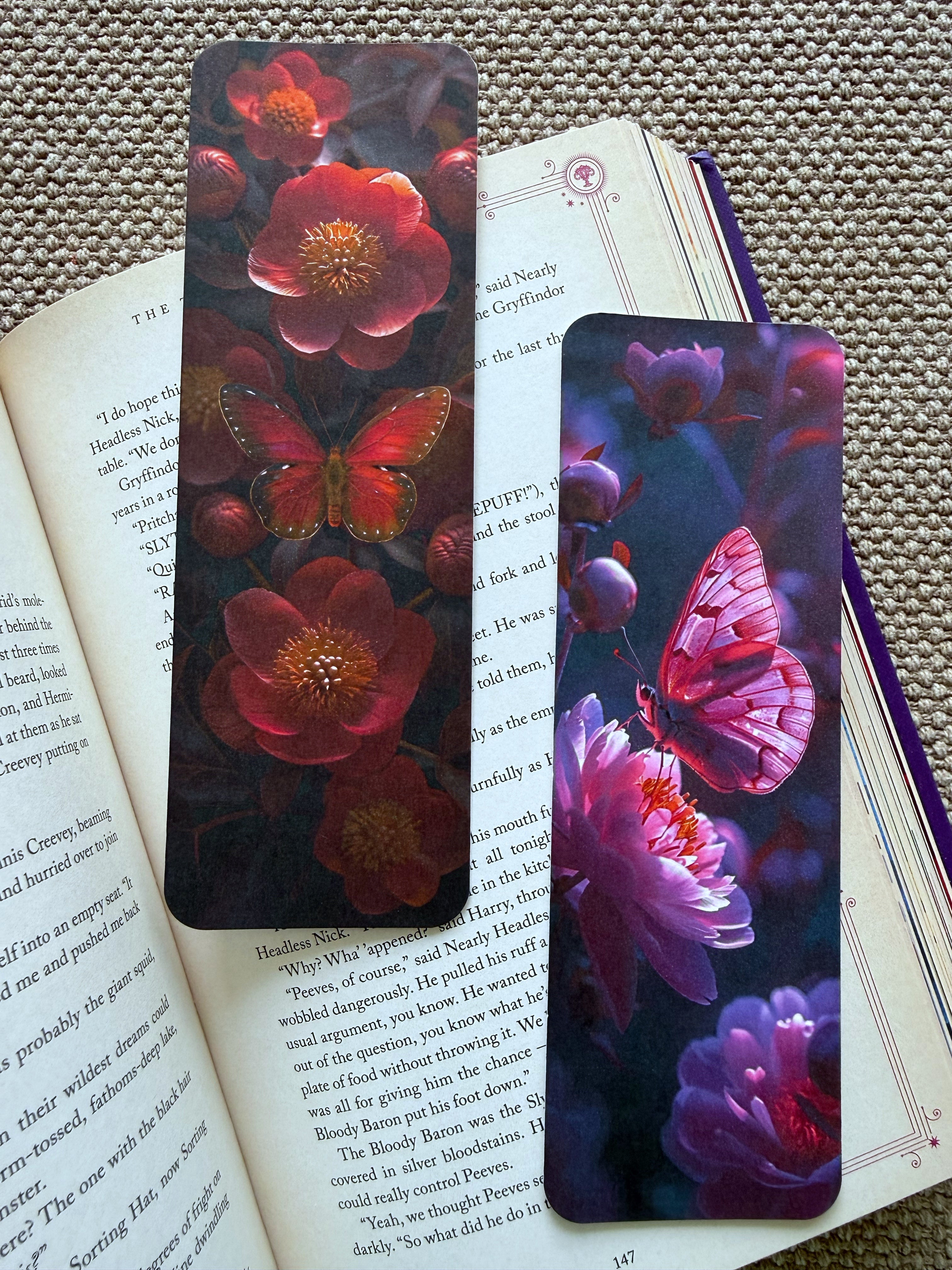 Bookmarks (two pieces per set)