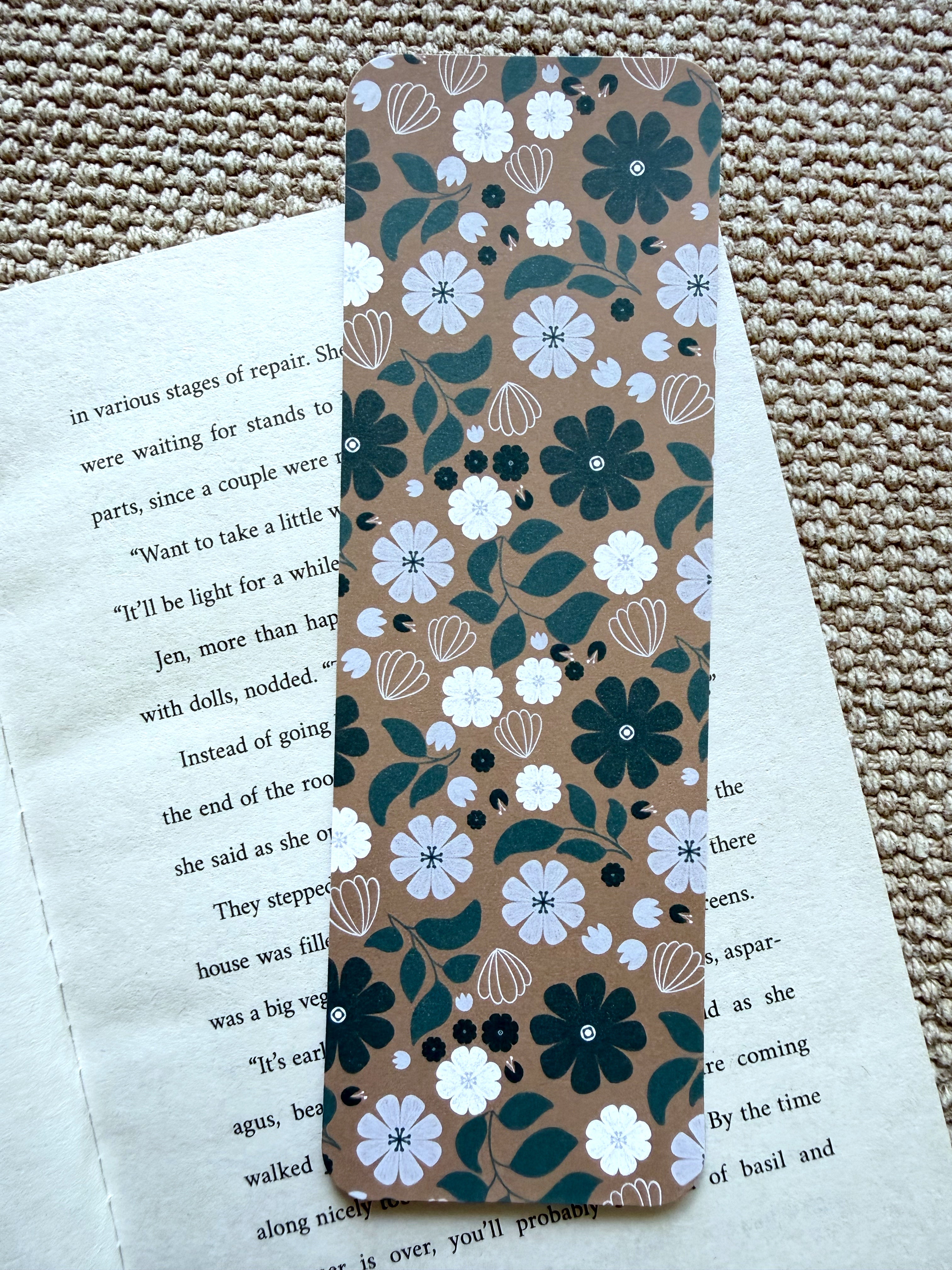 Handmade bookmarks (one piece)